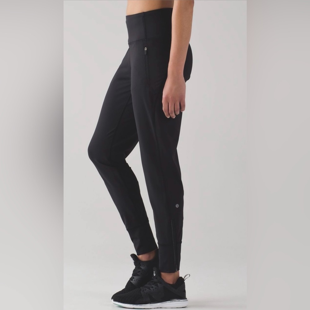 Lululemon Fresh Tracks Pant-Black-Size 2